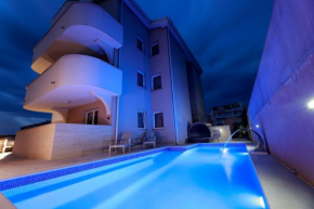 Villa Pool Centrale